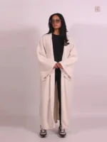 Vêtement Kimono Élégant et Simple
