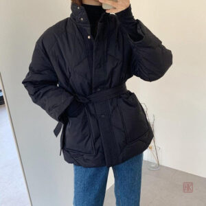 Manteau kimono noir, parfait pour les saisons intermédiaires