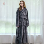 Manteau peignoir femme noir en style kimono