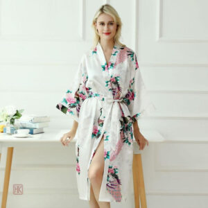 Peignoir kimono blanc avec motif élégant pour femme
