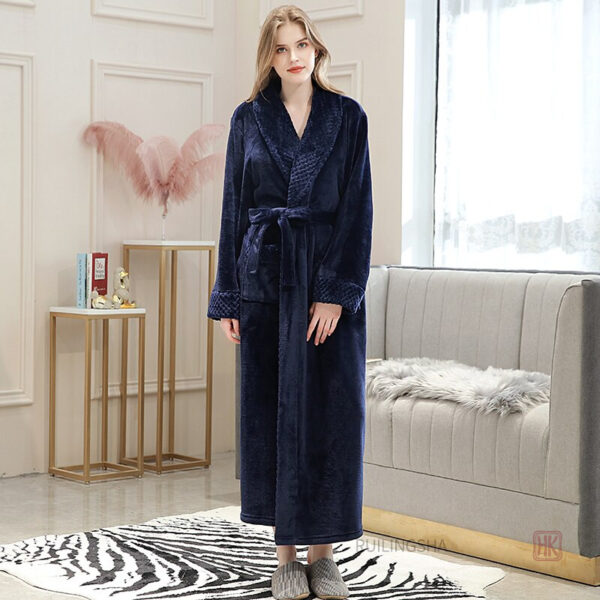 peignoir-bleu-femme-1 Peignoir kimono bleu pour femme élégant et confortable