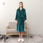 Peignoir kimono femme vert en tissu doux et confortable