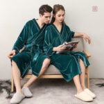 Peignoir de bain vert pour femme, style élégant et moderne
