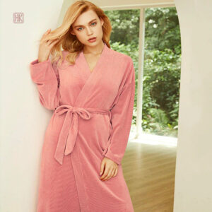 Peignoir kimono femme idéal pour la baignade estivale
