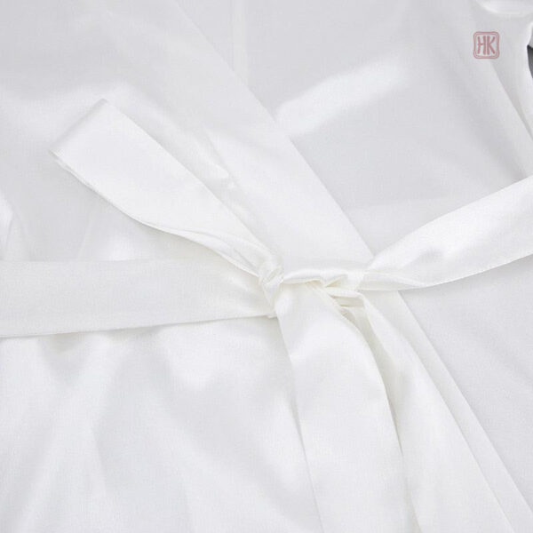 Peignoir blanc élégant pour dames