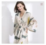 Peignoir doux pour femme, idéal pour les moments de détente