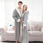 Peignoir confortable pour femme, teinte grise élégante