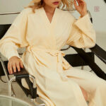 Peignoir maison léger en style kimono