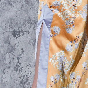 Vêtement d'intérieur femme, peignoir motif chic