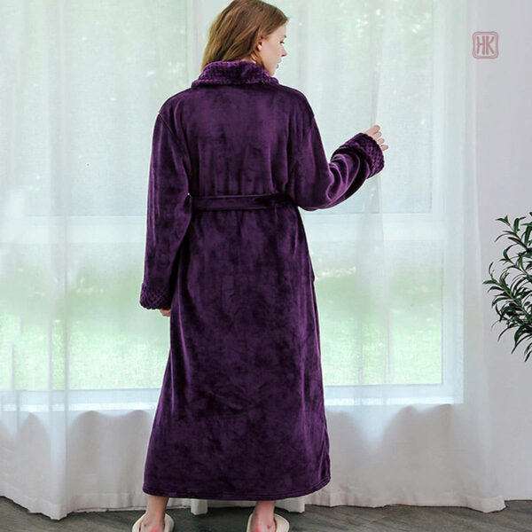 Peignoir violet doux pour femme, style kimono