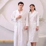 Peignoir léger pour hommes en style kimono