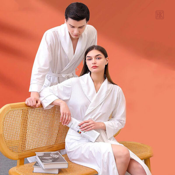 Peignoir homme en tissu fin, parfait pour le quotidien