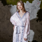Kimono fleuri confortable pour la maison