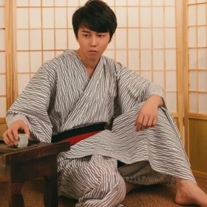 Peignoir homme style kimono inspiré des samouraïs