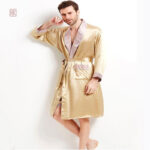 Peignoir élégant en soie, style kimono masculin