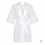 Peignoir sexy en dentelles blanches pour un look élégant