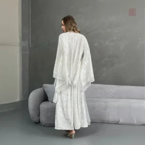 Peignoir doux et élégant, idéal pour la détente à la maison