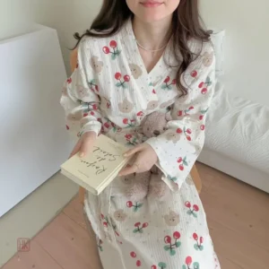 Vêtement de détente kimono avec design cerise pour femme