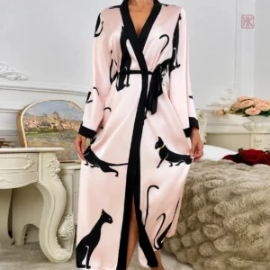 Kimono élégant pour femme avec design de chat