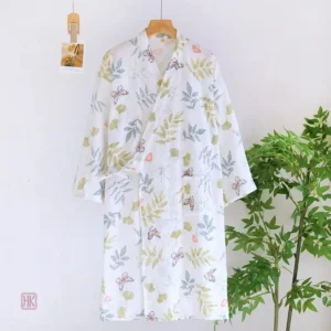 Peignoir femme élégant avec design feuillage stylé