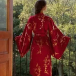 Peignoir en satin doux pour femme