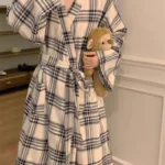 Peignoir à motifs pour un confort nocturne