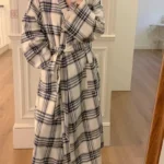 Vêtement de nuit femme, design à carreaux