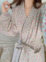 Peignoir de nuit en tissu doux pour femme