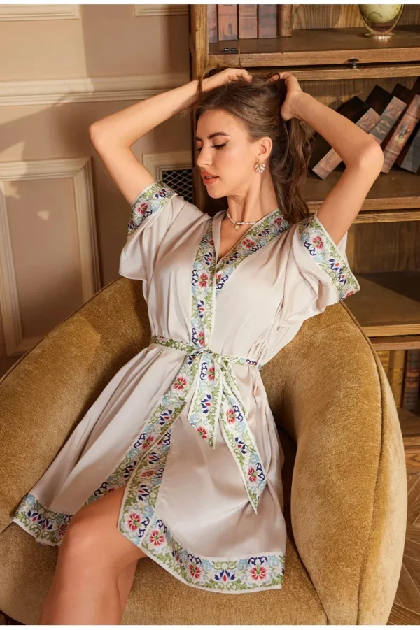 peignoir-kimono-epure-sexy-1 Peignoir kimono épuré sexy pour femme