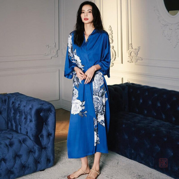 Peignoir léger en turquoise, idéal pour la détente à la maison