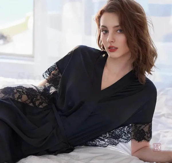 Kimono Femme avec Finitions en Dentelle