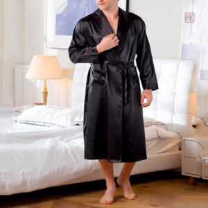 Peignoir homme en noir, style kimono
