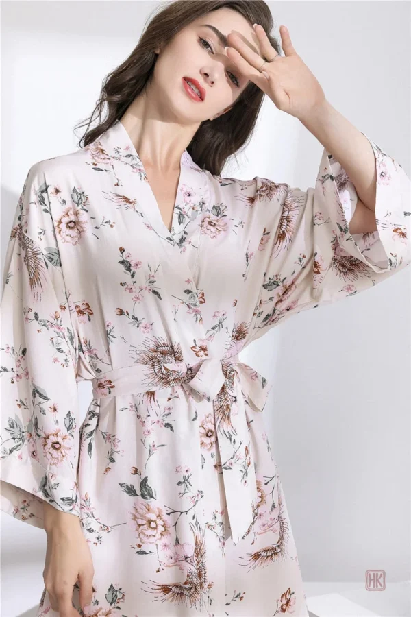 Vêtement d'intérieur raffiné à fleurs pour femme