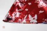 Kimono rouge avec ceinture ajustable