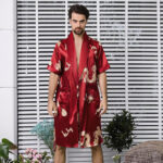 Peignoir kimono élégant en satin rouge