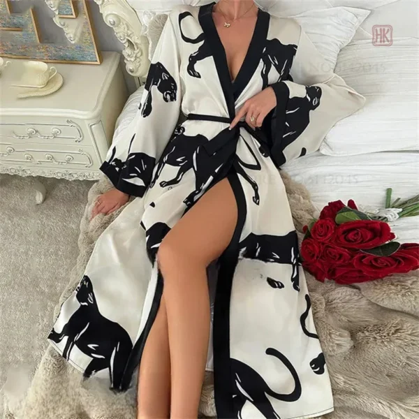 peignoir-kimono-soyeux-leopard-1 Peignoir Kimono Léopard Soyeux Femme