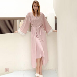 Peignoir long femme rose en tissu doux