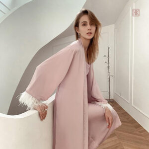 Kimono femme rose élégant pour la maison