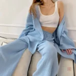 Pyjama Femme en bleu, style kimono