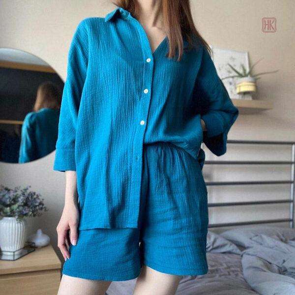 Pyjama chic bleu canard pour soirées relaxantes