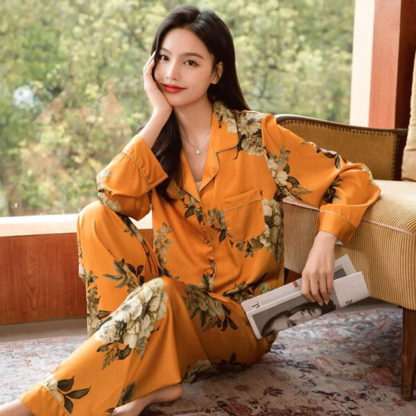 Pyjama Orange pour femme en style kimono