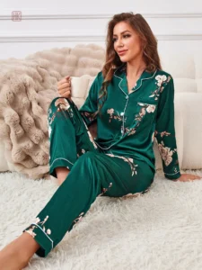 Kimono pyjama vert sapin pour des nuits douces et stylées
