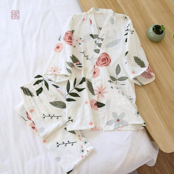 Pyjama élégant pour femmes en blanc