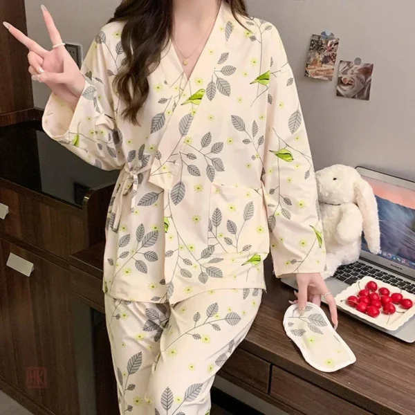 Kimono confortable avec design feuillage pour femme