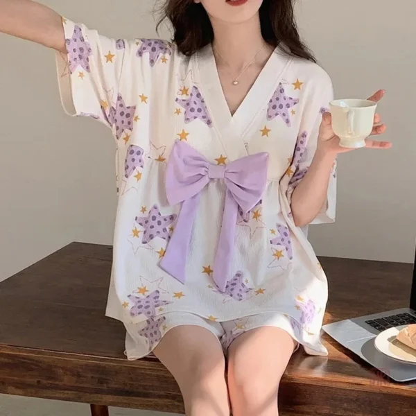 Kimono léger avec motif étoilé pour les nuits d'été
