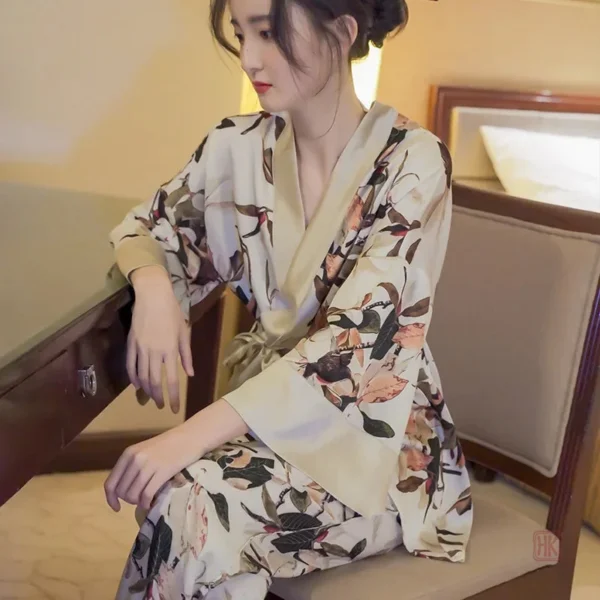 Kimono doux pour un confort nocturne raffiné