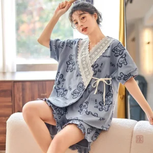 Kimono Femme Bleu avec détails en dentelle élégants