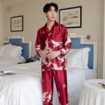 Vêtement de nuit homme, design kimono élégant