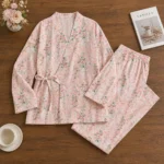 Vêtement de nuit féminin, style kimono à motifs floraux