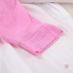 Pyjama léger rose pour les nuits estivales